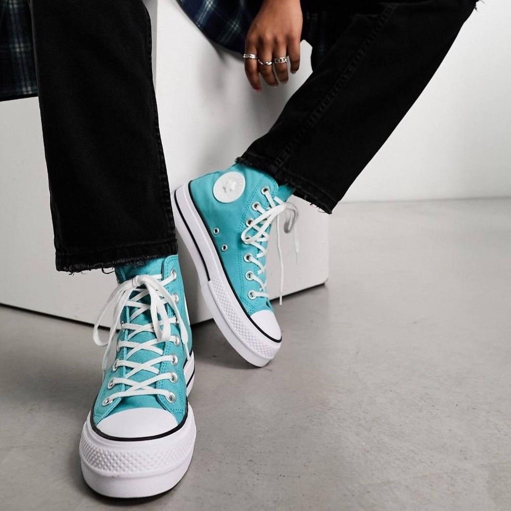 NEW platform turquoise blue Converse